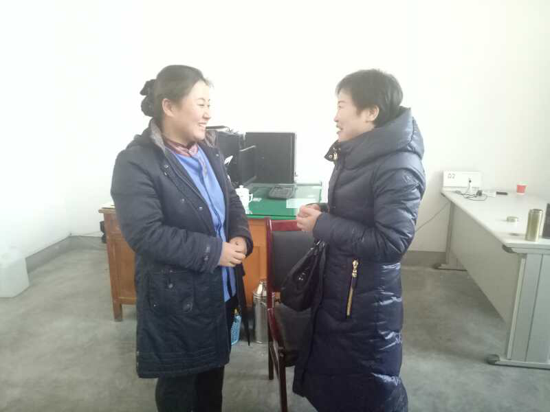 歷下區(qū)總工會(huì)、濟(jì)南市及歷下區(qū)兩級(jí)勞動(dòng)模范走訪慰問(wèn)我公司特困職工